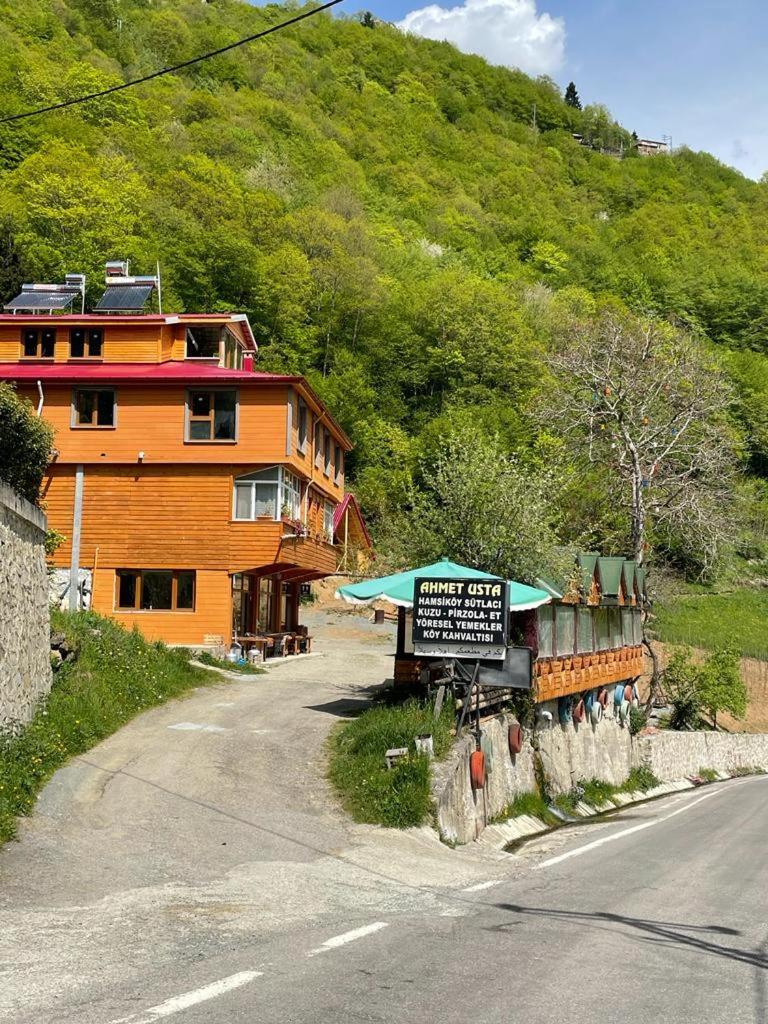 Bizim O'Ra Kueme Evleri & Bungalov Macka Bagian luar foto