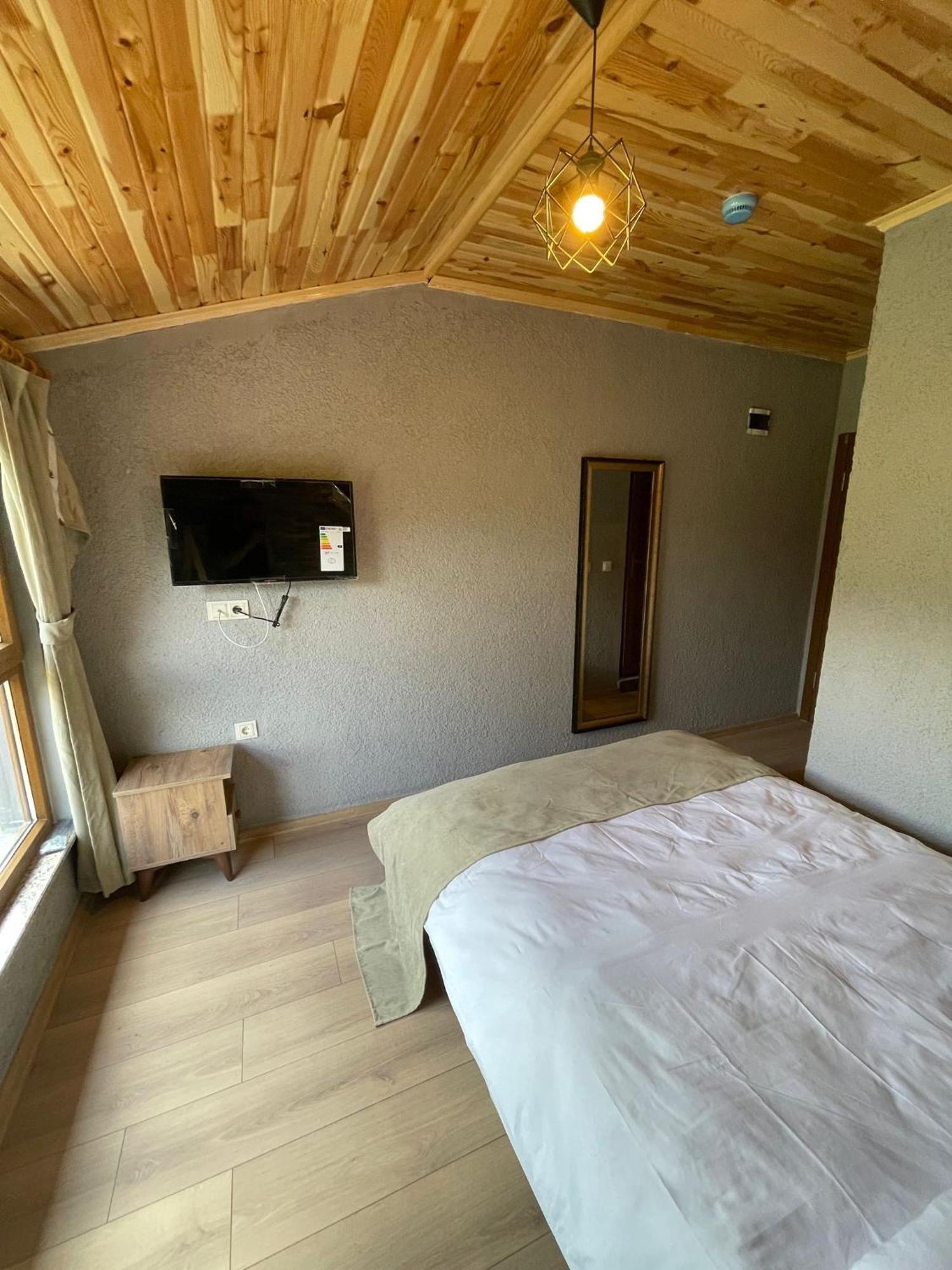 Bizim O'Ra Kueme Evleri & Bungalov Macka Bagian luar foto
