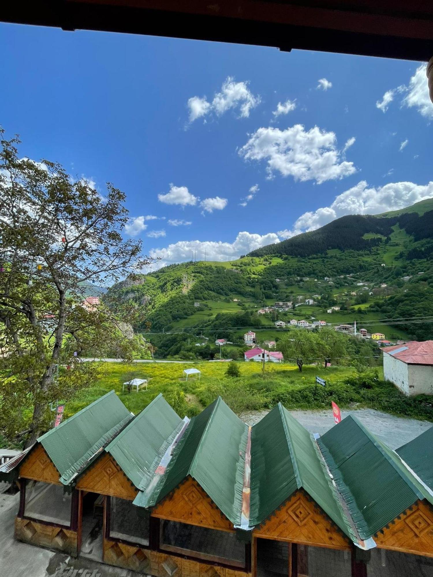 Bizim O'Ra Kueme Evleri & Bungalov Macka Bagian luar foto